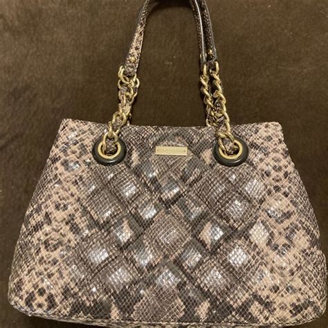 Authenticating a Kate Spade Handbag .